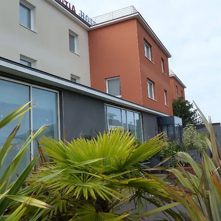 Le Mauritia Et 3*